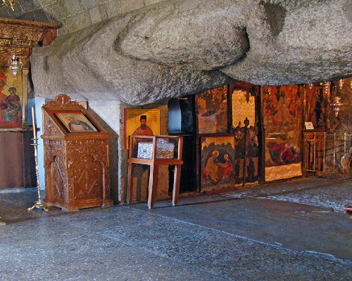 Patmos Adası’ndaki Kutsal Vahiy Mağarası